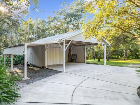 A home in CRYSTAL RIVER