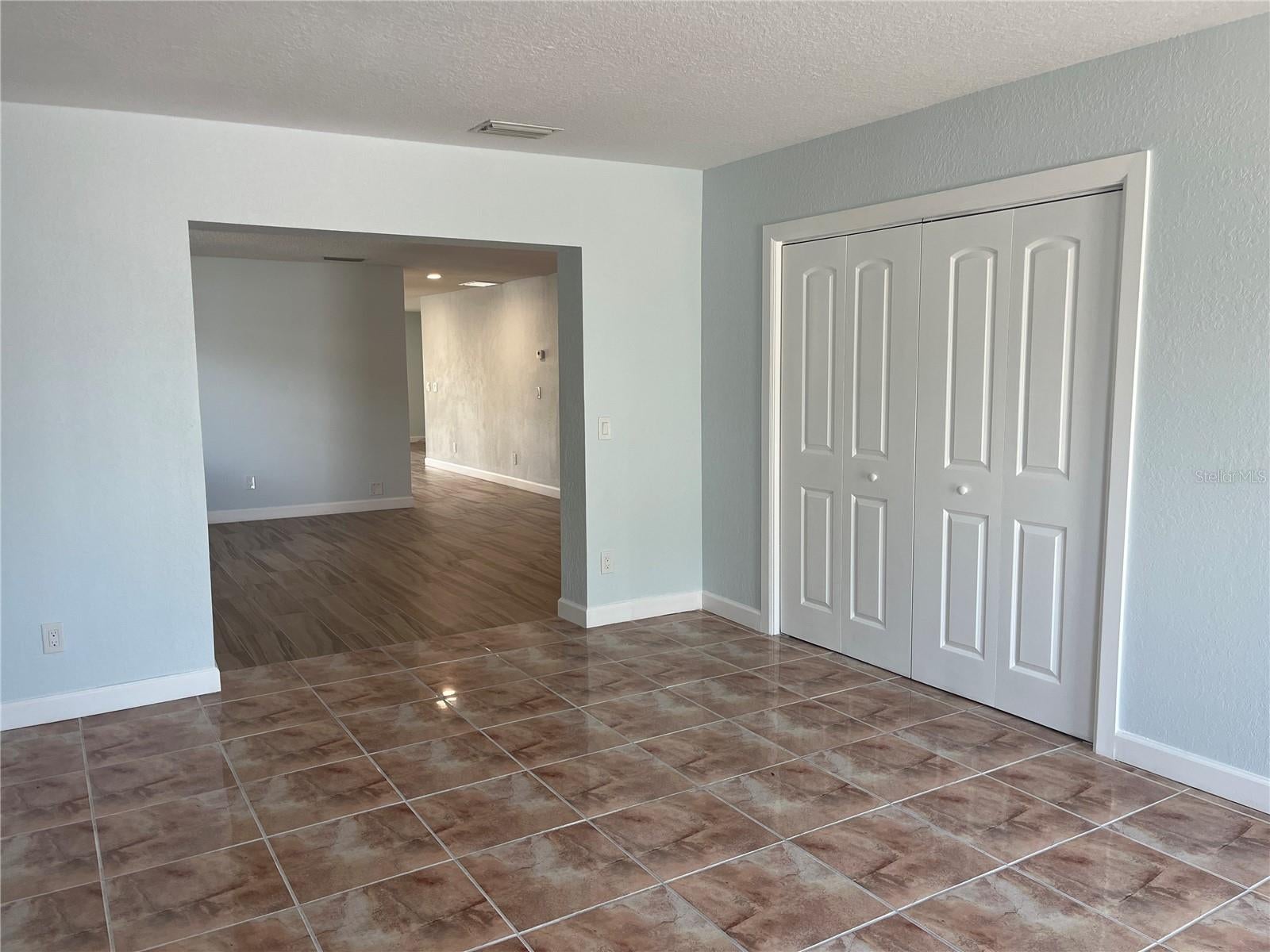 307 LA HACIENDA DRIVE