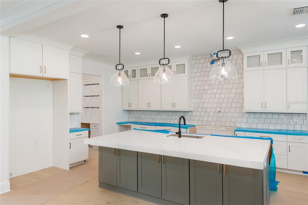 SUNSET PARK - Residential