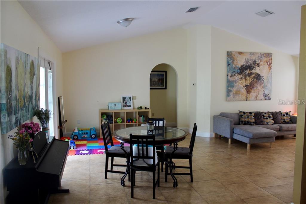 ACREAGE & UNREC - Residential Lease