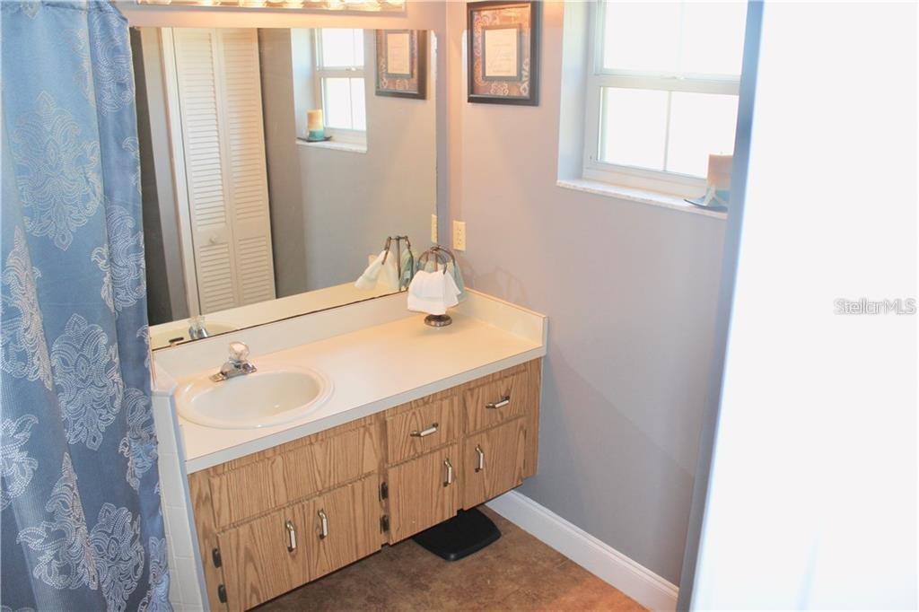 ACREAGE & UNREC - Residential Lease