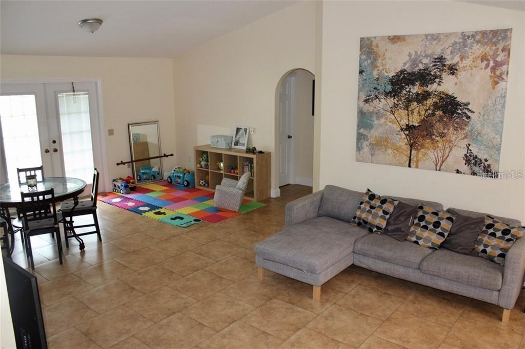 ACREAGE & UNREC - Residential Lease