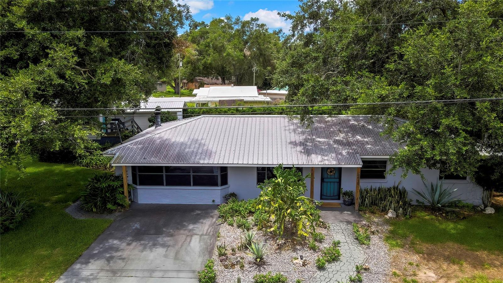 This Spacious 4 Bedroom Home With another under Air Extra Room used As Exercise Room, Updated Kitchen and Bathrooms. Close to I-75 and 30 Minutes to Tampa This Home is in The Country and Was Just Appraised and is Listed for Appraised Value! 50 Year Metal Roof. Plus Seller is Offering 5K Credit to Buyer For Closing Costs. Your Kids Will Love the Tree House Complete with AC. Close to Equestrian Trails Too. This Home Qualifies For USDA Loan and Zero Down.