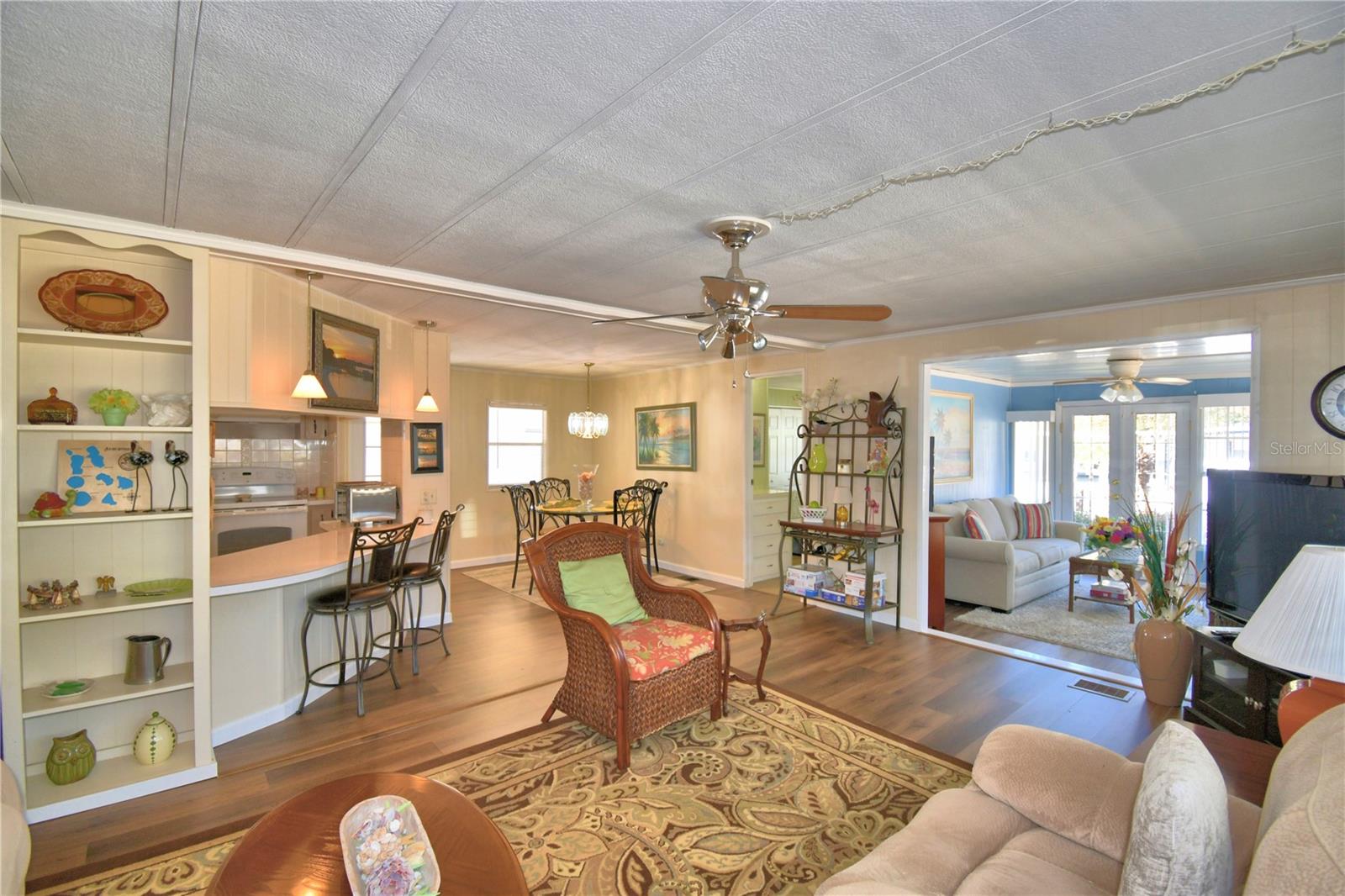 ARIANA SHORES MHP - Residential