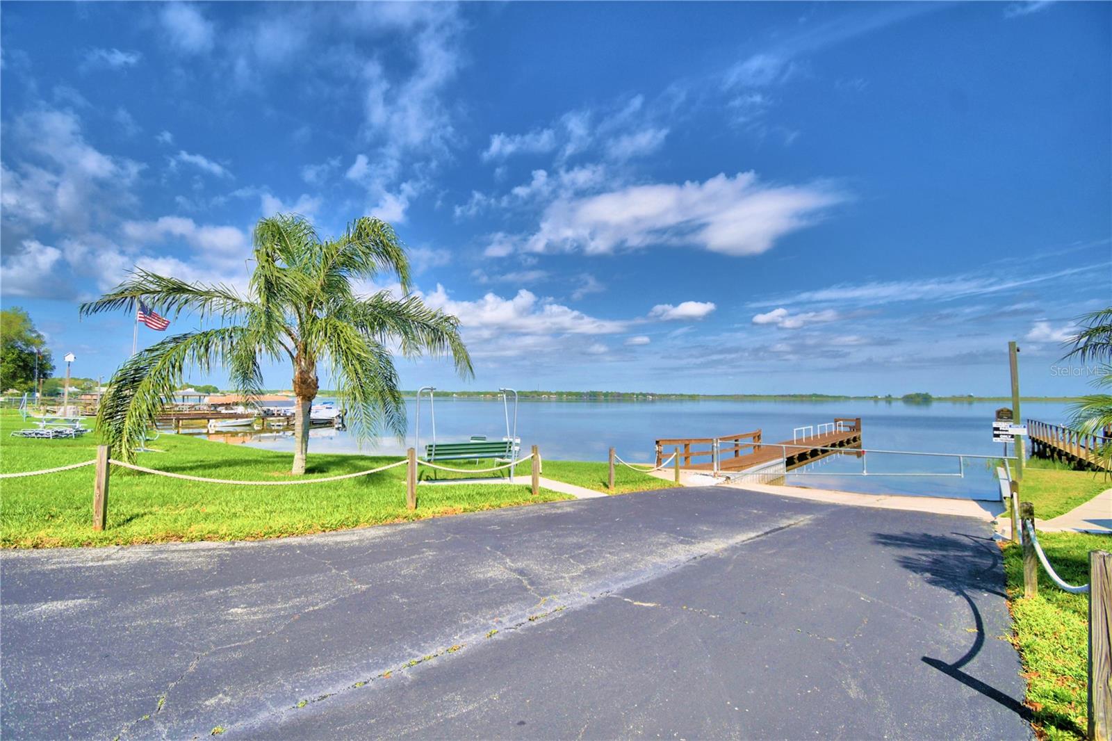 ARIANA SHORES MHP - Residential