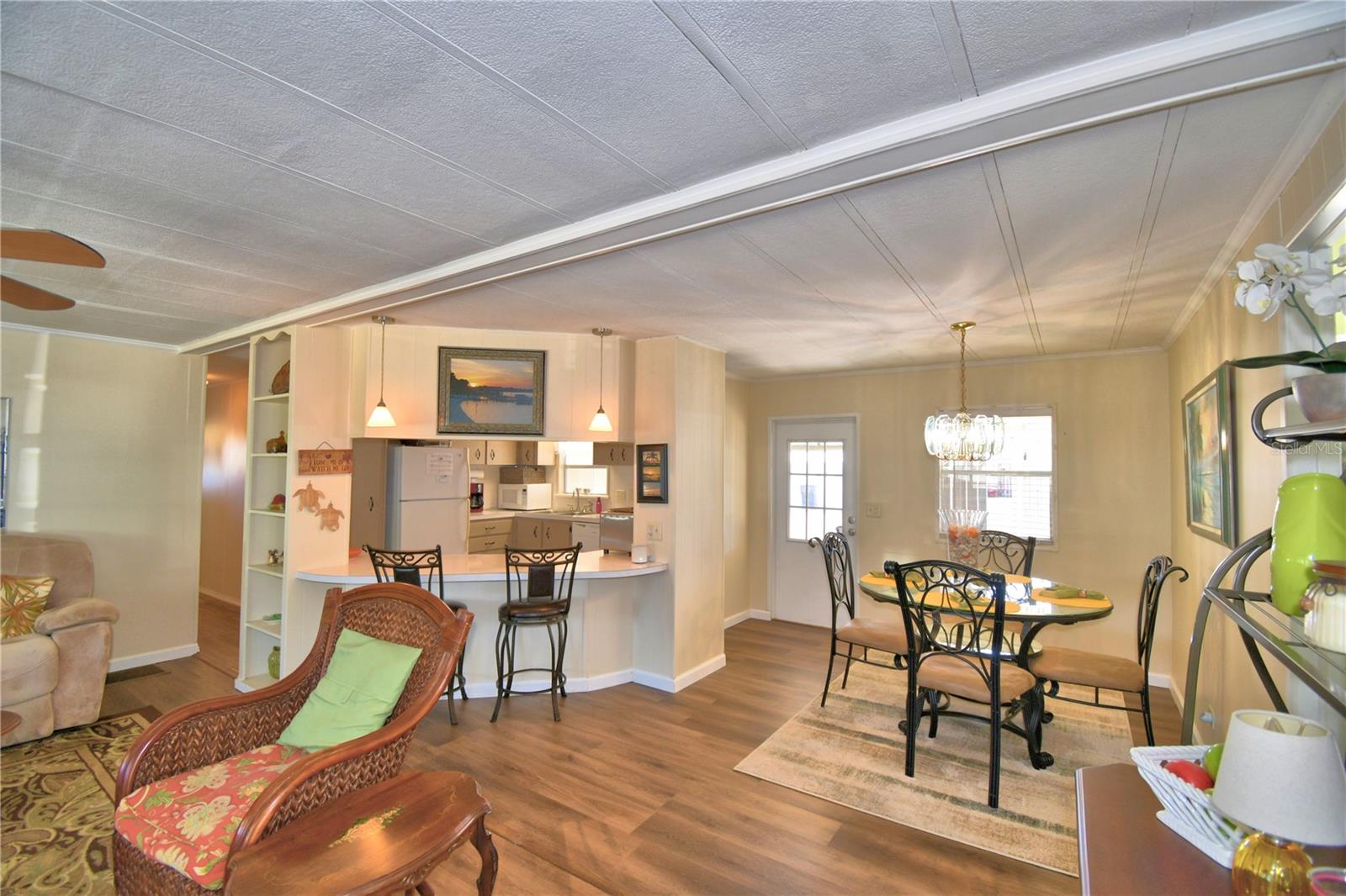 ARIANA SHORES MHP - Residential