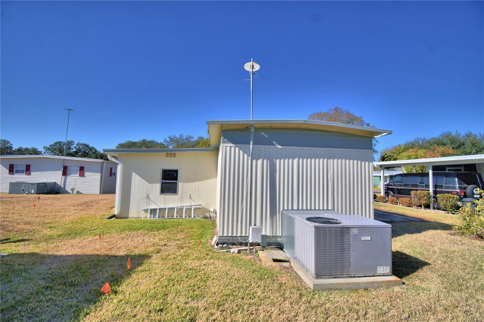 ARIANA SHORES MHP - Residential