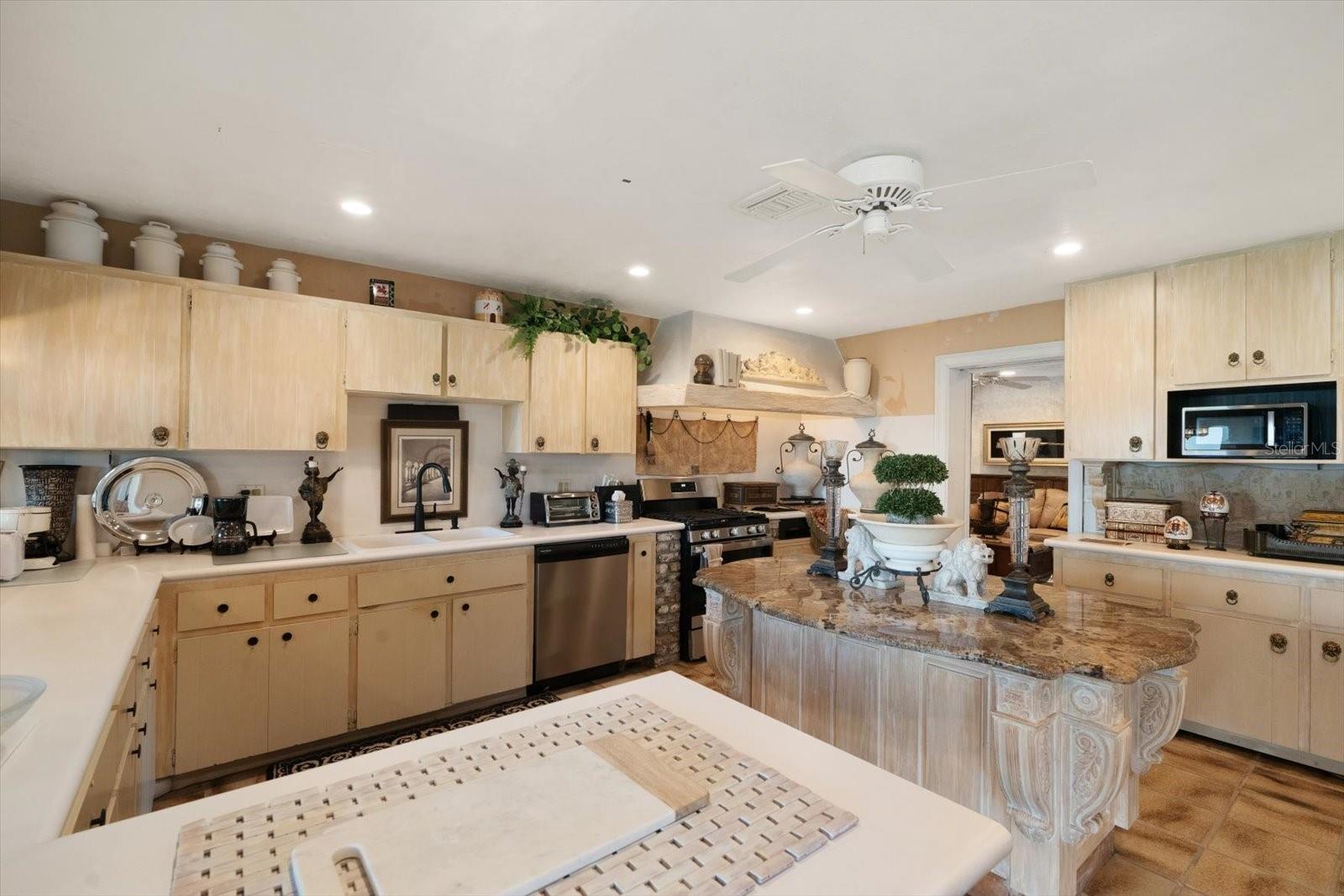 RIVERFRONT-JOHN ANDERSON S - Residential