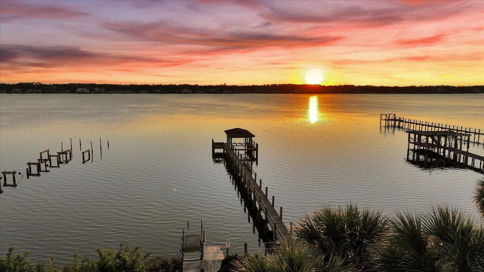 RIVERFRONT-JOHN ANDERSON S - Residential