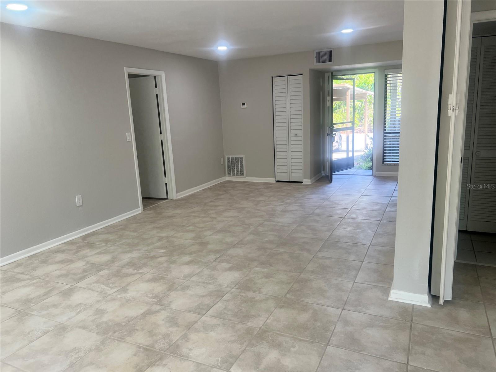 1697 BROOKHOUSE CIRCLE 116