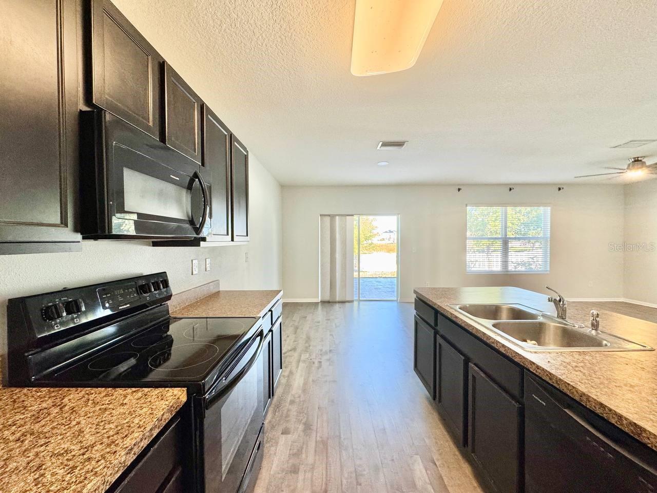 ZEPHYR RDG PH 1-A - Residential Lease