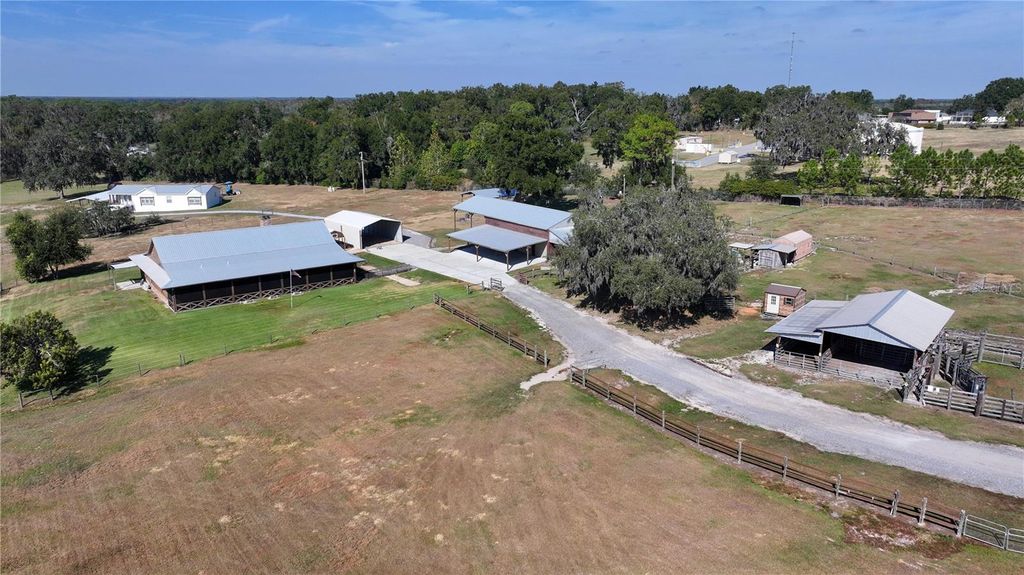 Photo of 3182 Indian Ridge Place, Lakeland, FL 33810 (MLS # O6363434)