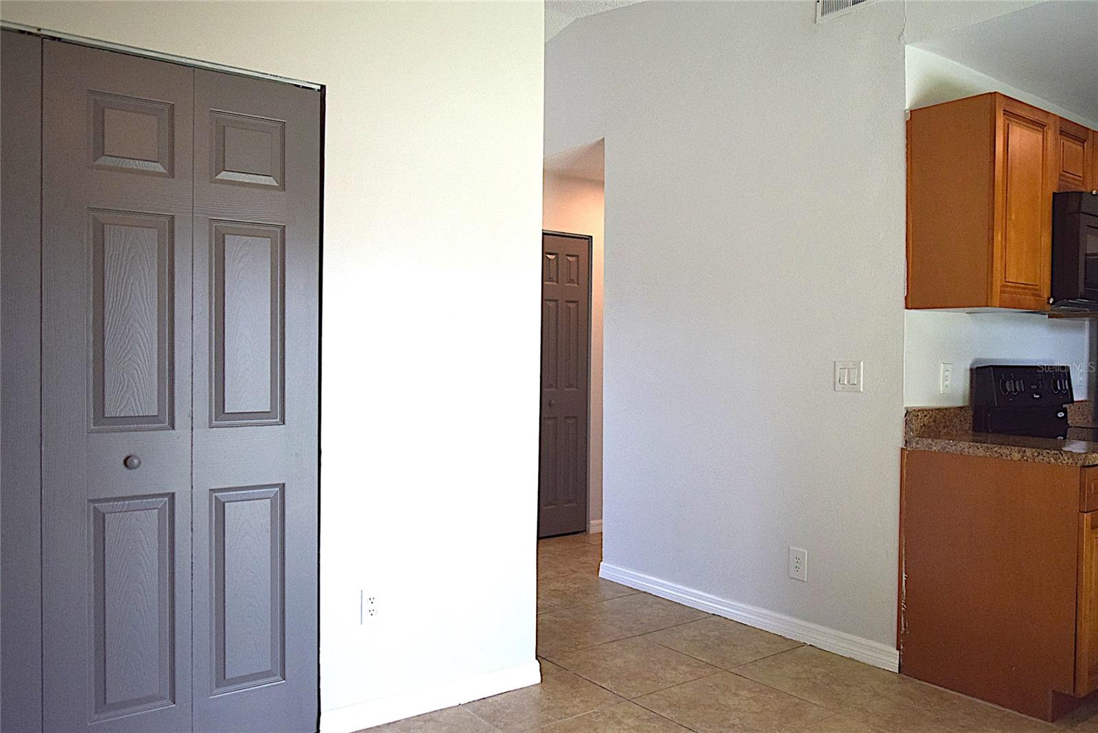 HEATHER LAKES UNIT XVII - Residential Lease