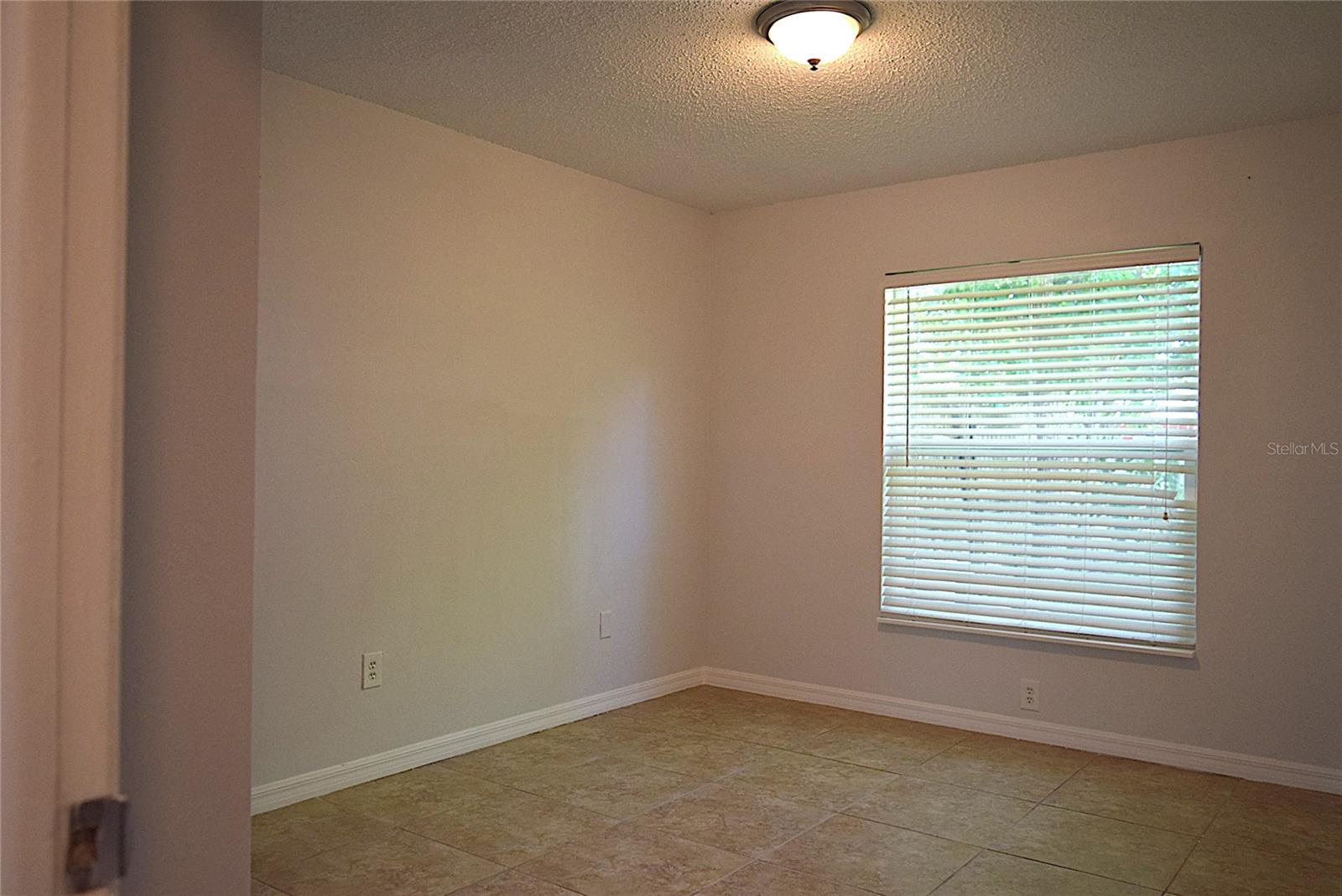 HEATHER LAKES UNIT XVII - Residential Lease