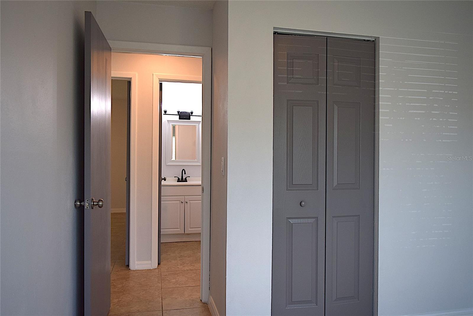 HEATHER LAKES UNIT XVII - Residential Lease