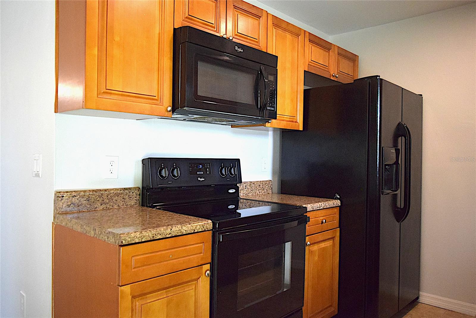 HEATHER LAKES UNIT XVII - Residential Lease