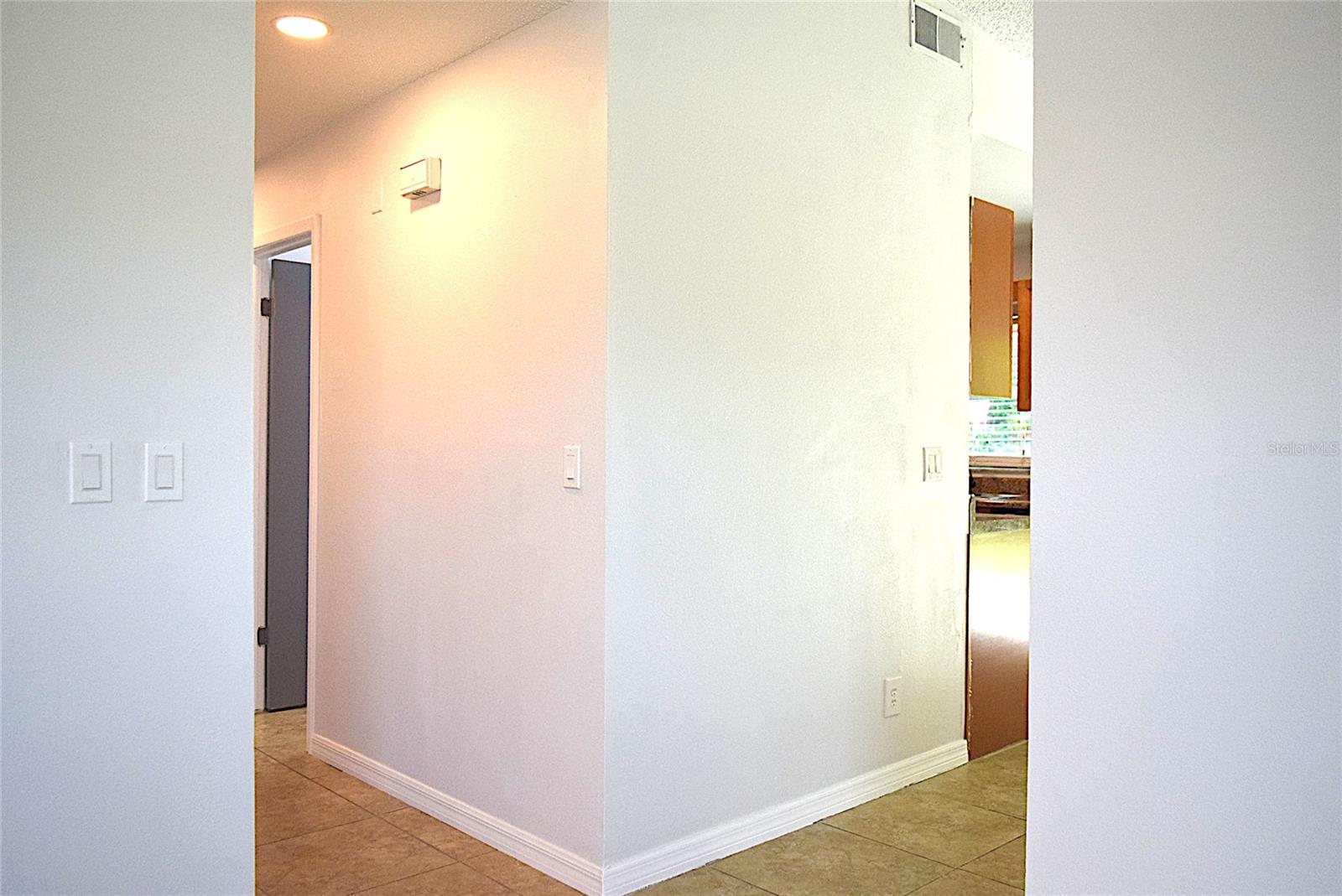 HEATHER LAKES UNIT XVII - Residential Lease