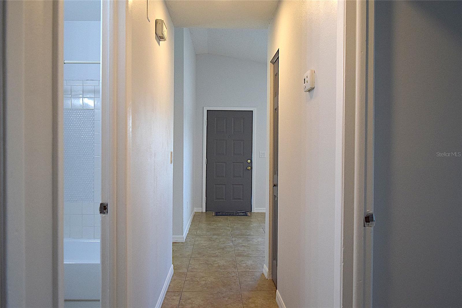 HEATHER LAKES UNIT XVII - Residential Lease