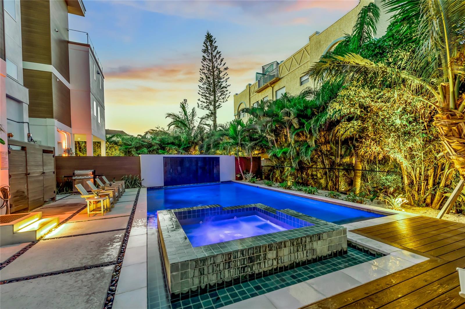 29 BEACH LAND CONDOMINIUM - Residential