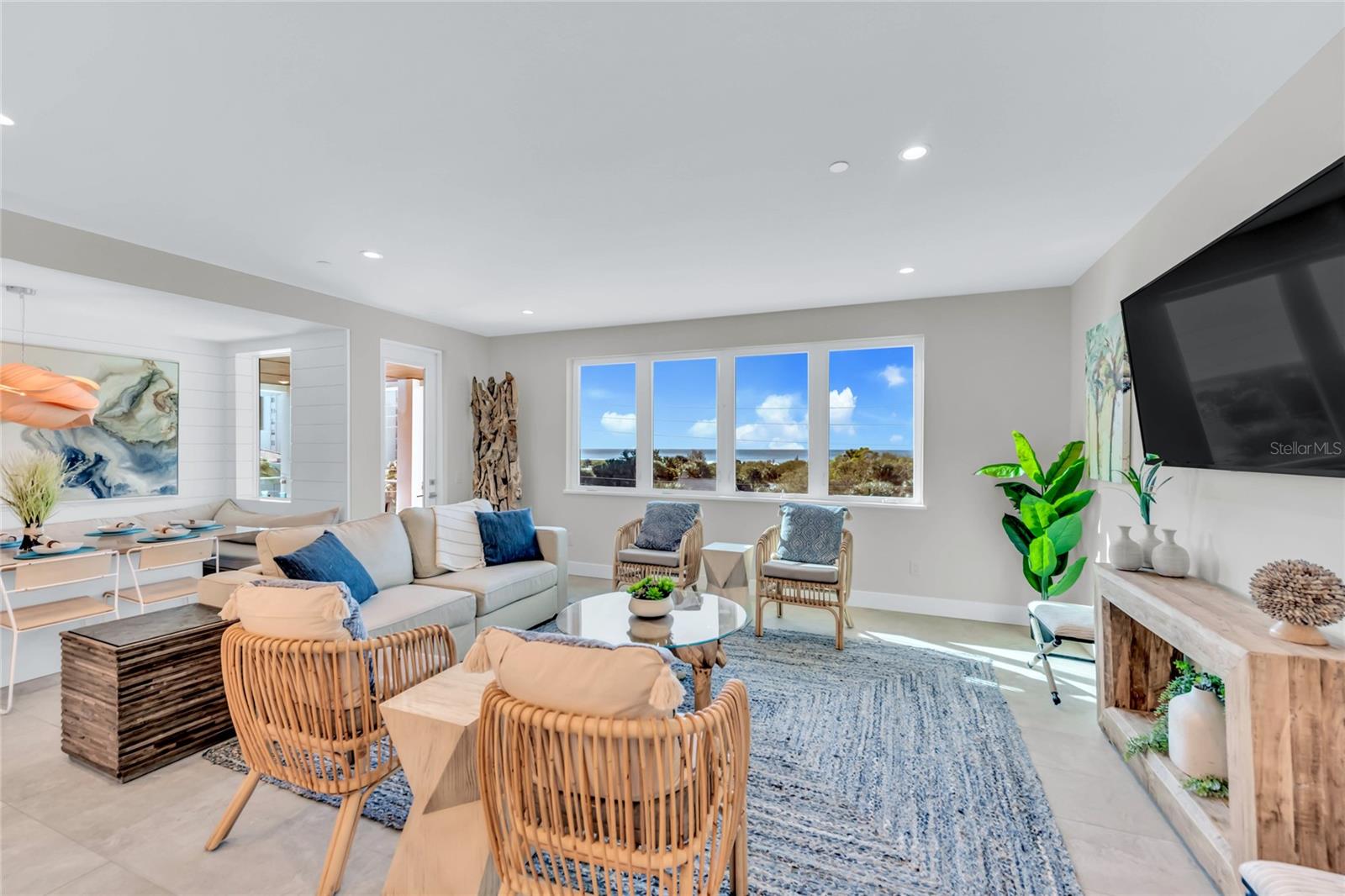 29 BEACH LAND CONDOMINIUM - Residential