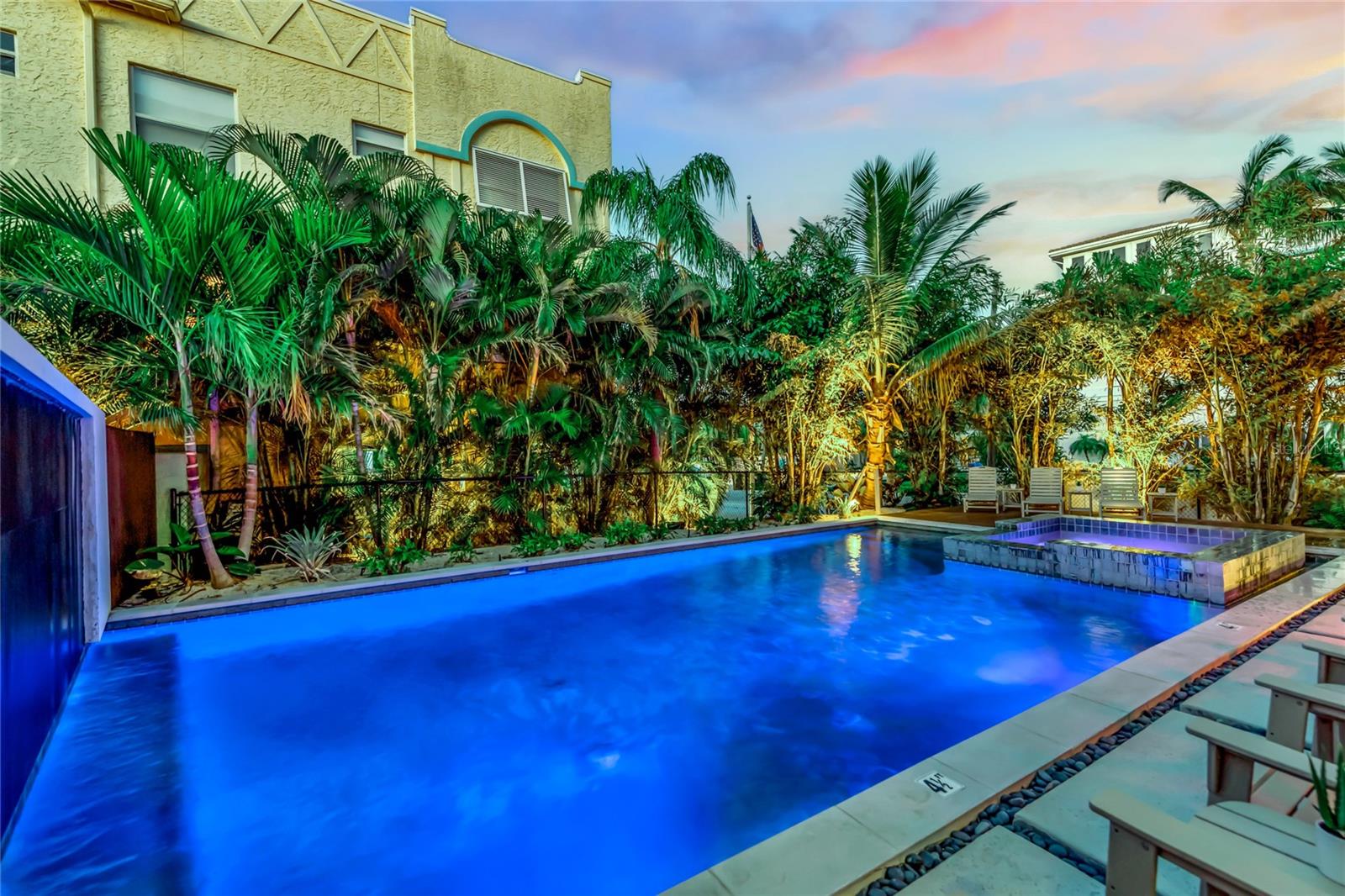 29 BEACH LAND CONDOMINIUM - Residential