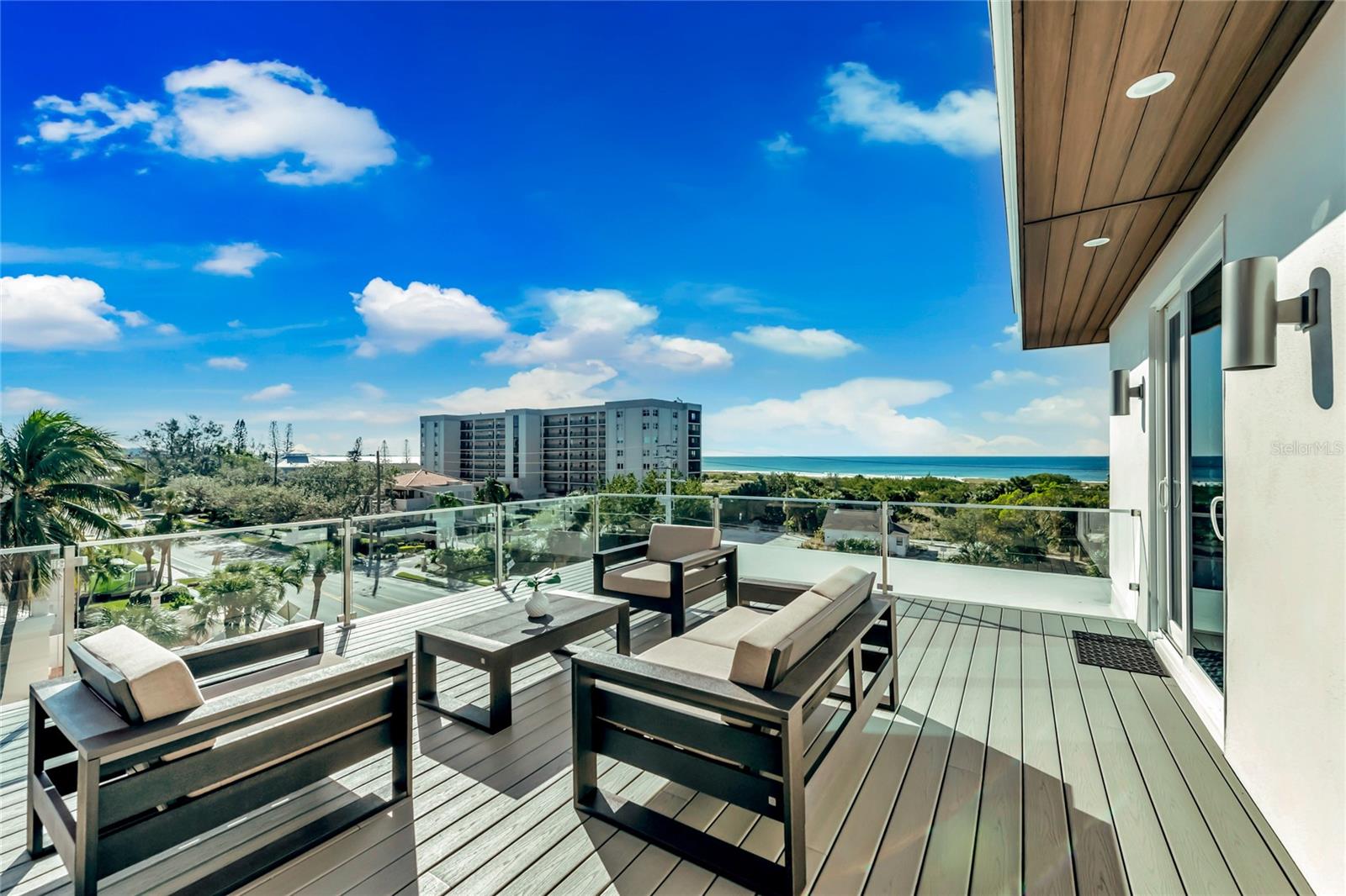 29 BEACH LAND CONDOMINIUM - Residential