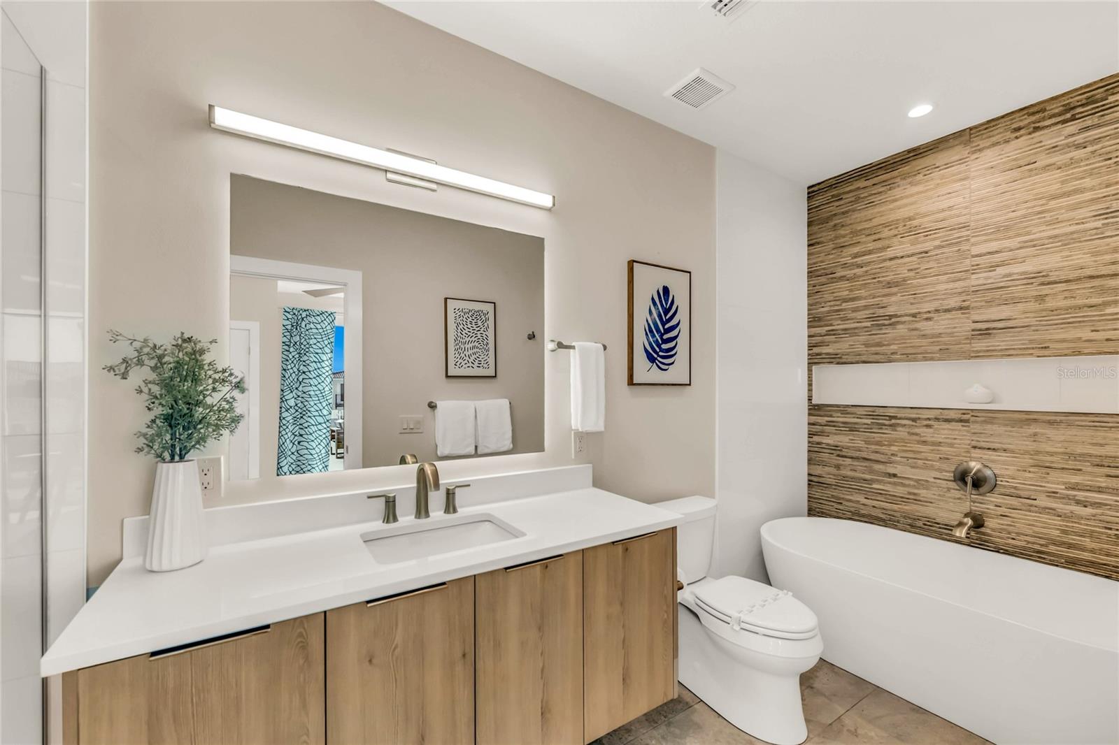 29 BEACH LAND CONDOMINIUM - Residential