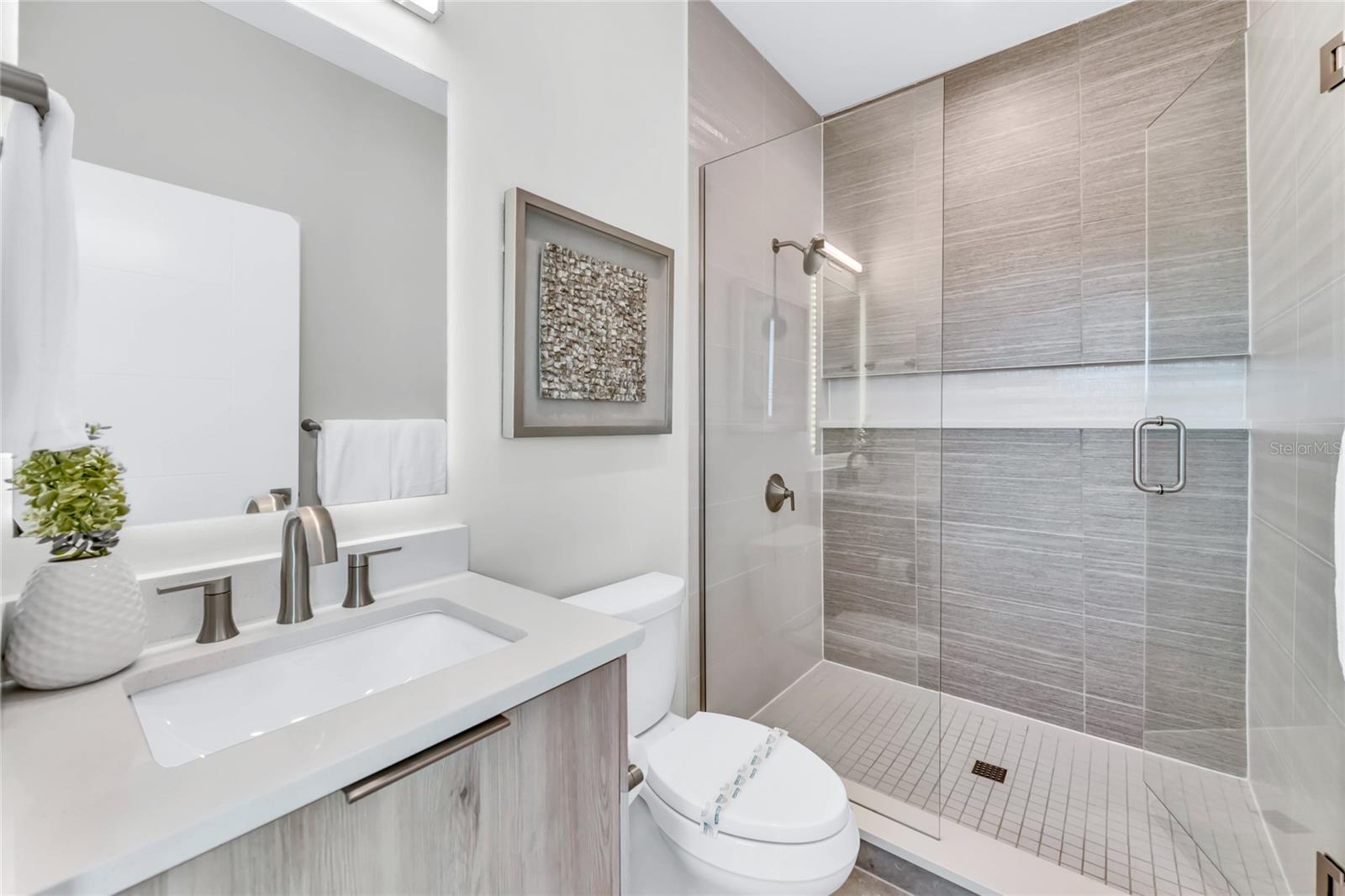 29 BEACH LAND CONDOMINIUM - Residential