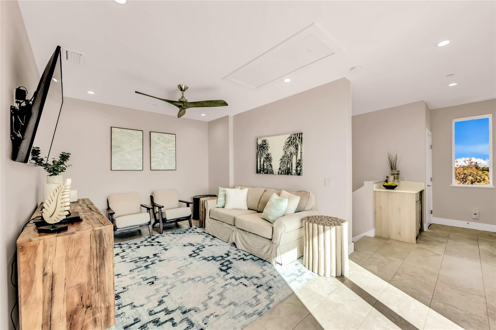 29 BEACH LAND CONDOMINIUM - Residential