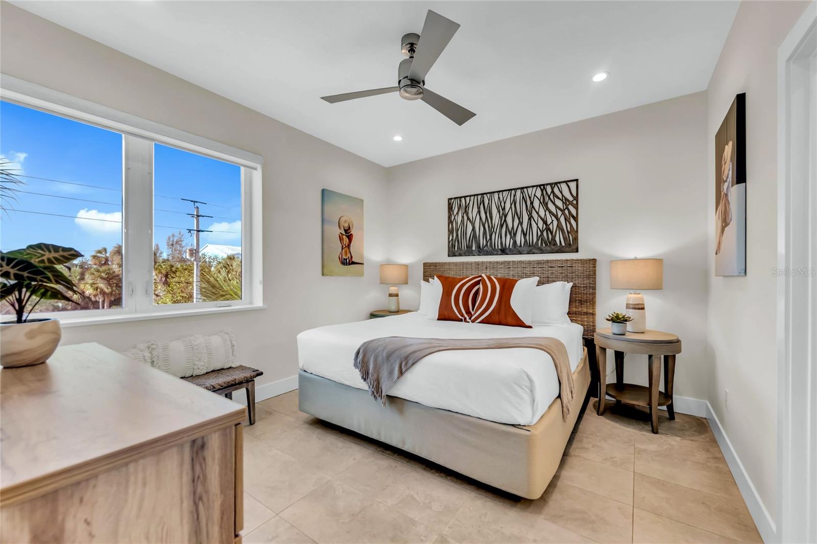 29 BEACH LAND CONDOMINIUM - Residential