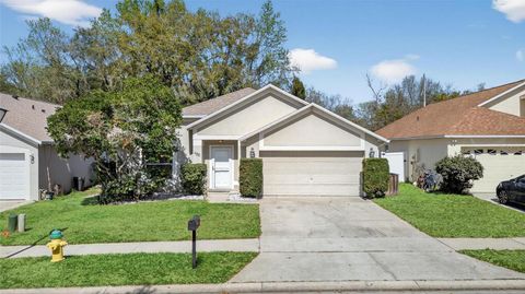 Photo of 466 Moffat Loop, Oviedo, FL 32765 (MLS # O6386897)