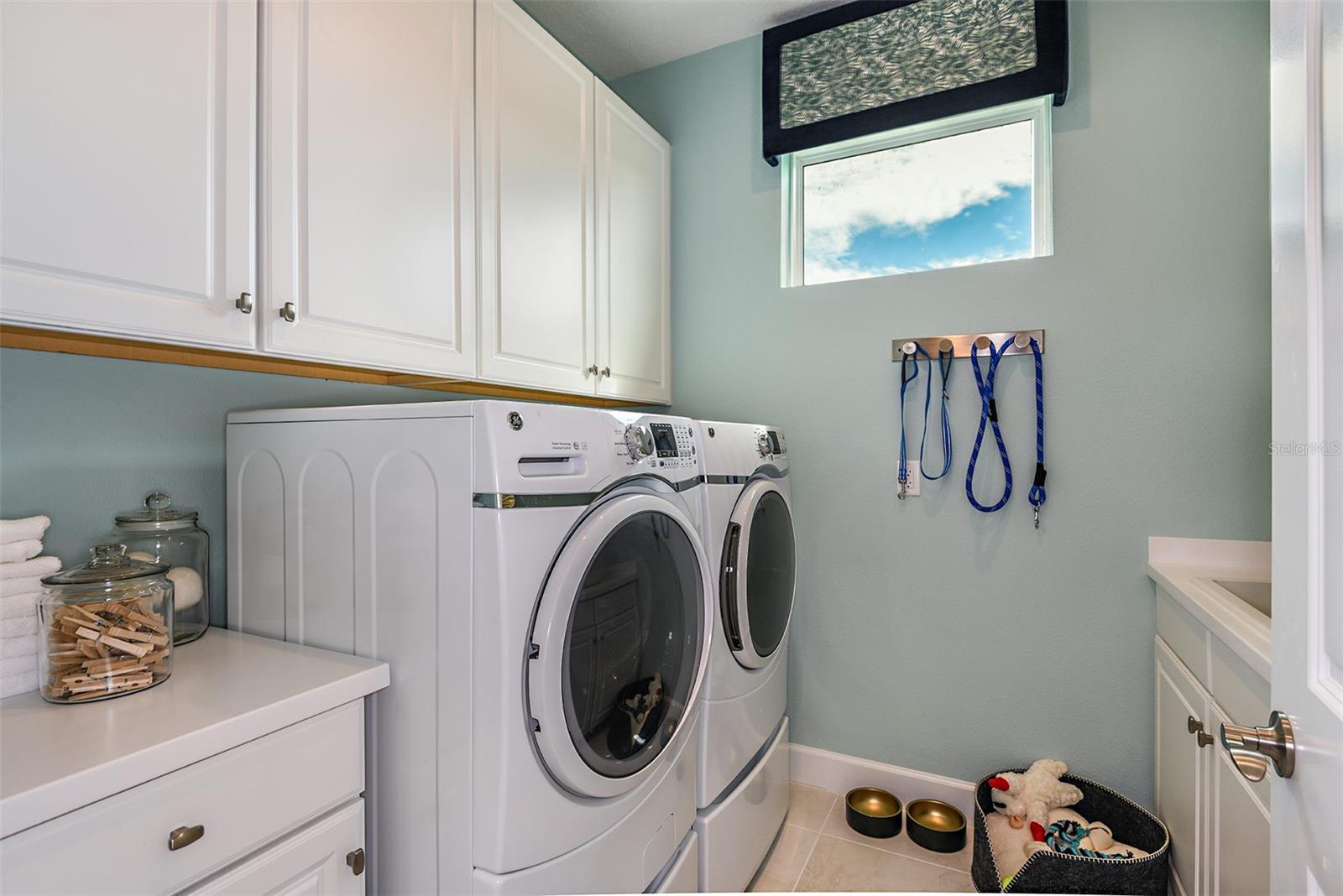 AZARIO ESPLANADE - Residential