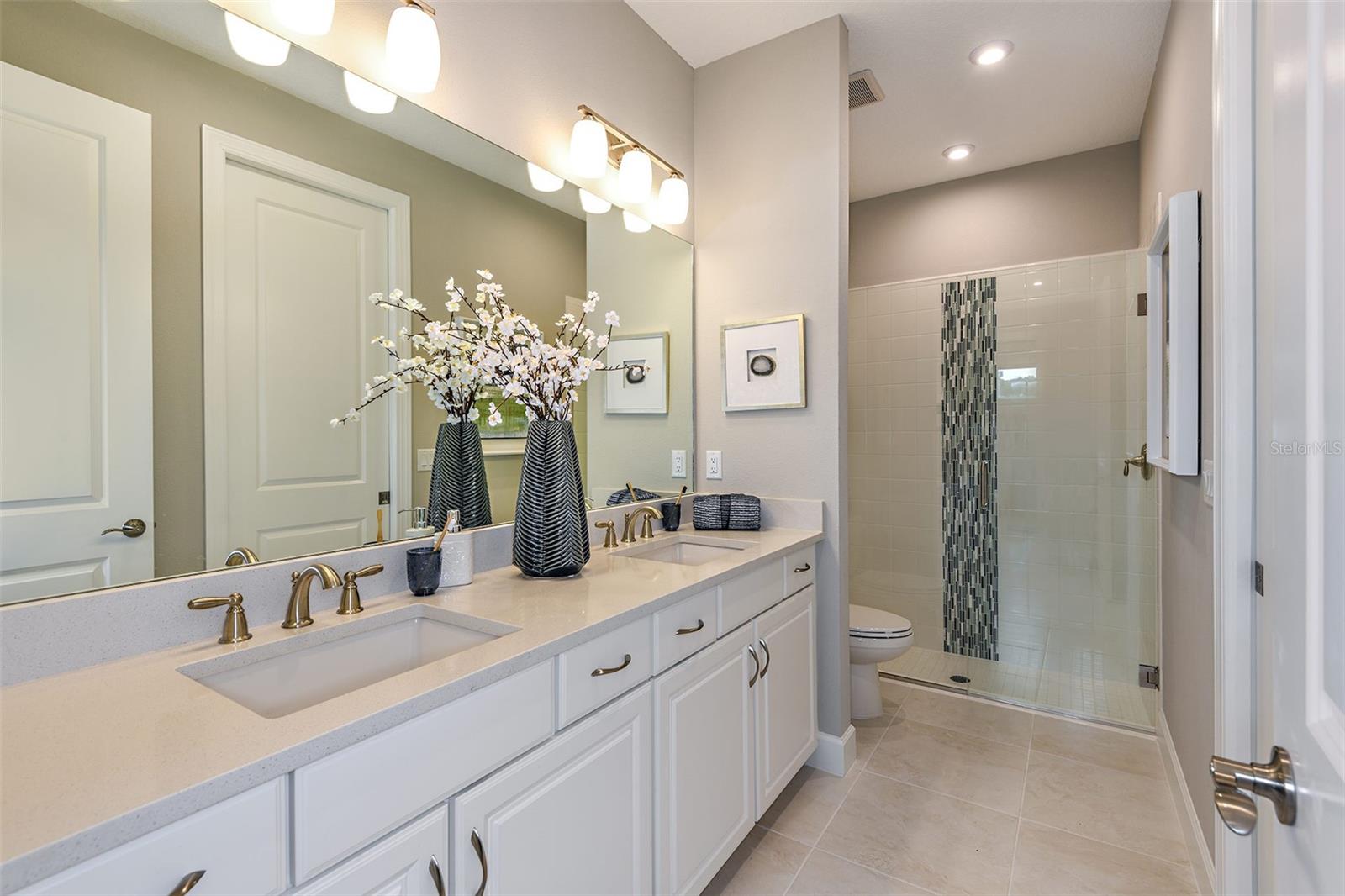 AZARIO ESPLANADE - Residential