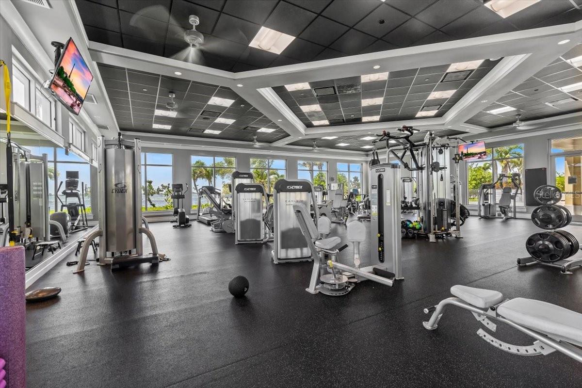 MANGROVE WALK ON HARBOUR ISLE PH 7 - Residential