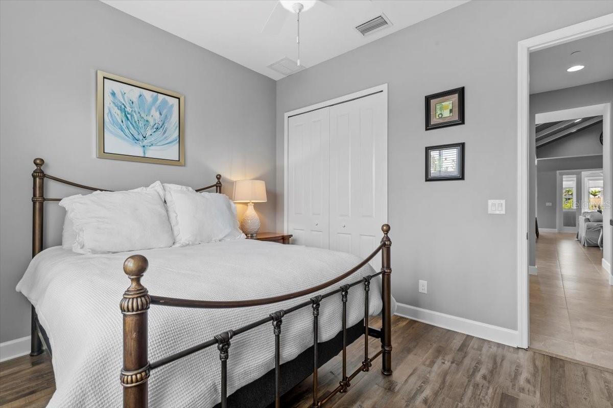 MANGROVE WALK ON HARBOUR ISLE PH 7 - Residential