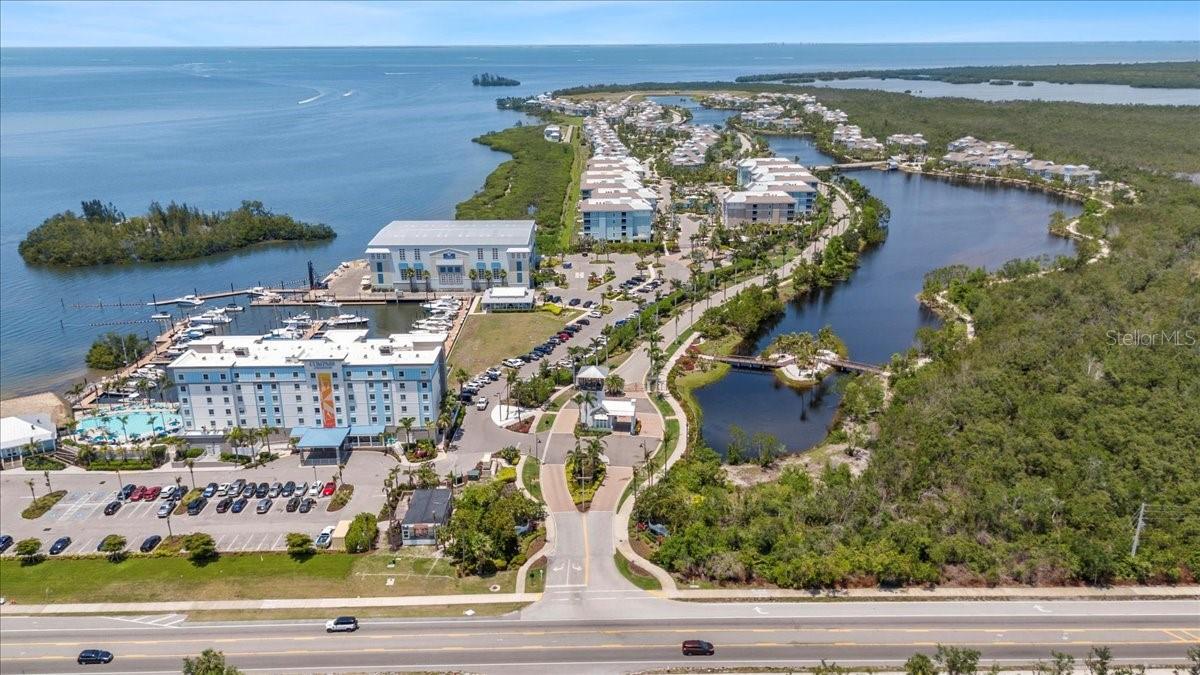 MANGROVE WALK ON HARBOUR ISLE PH 7 - Residential