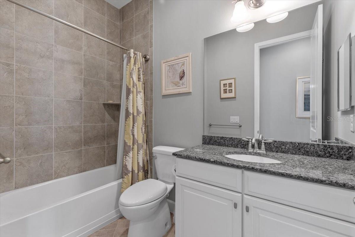 MANGROVE WALK ON HARBOUR ISLE PH 7 - Residential