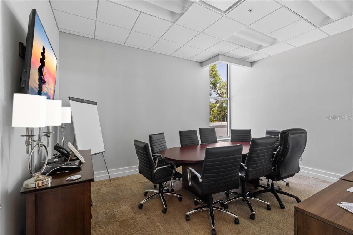 MANGROVE WALK ON HARBOUR ISLE PH 7 - Residential