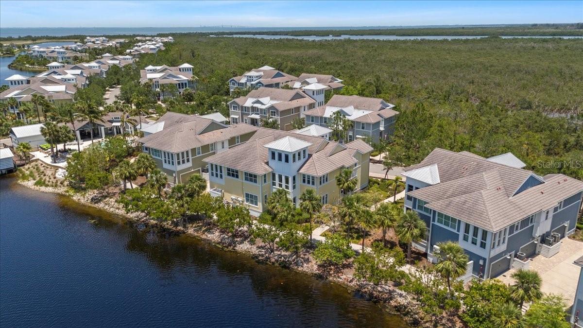 MANGROVE WALK ON HARBOUR ISLE PH 7 - Residential