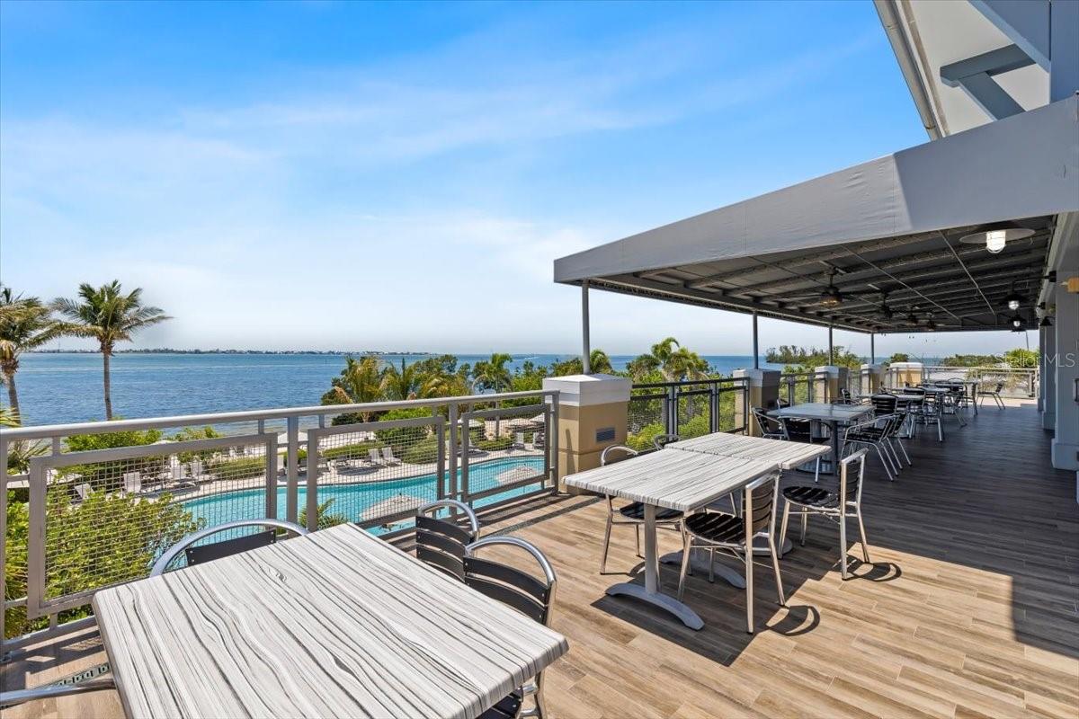 MANGROVE WALK ON HARBOUR ISLE PH 7 - Residential