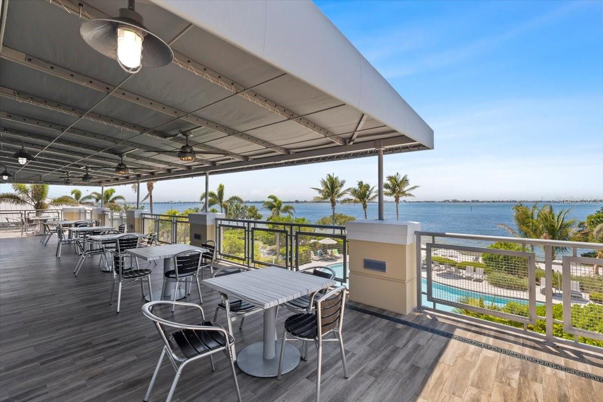 MANGROVE WALK ON HARBOUR ISLE PH 7 - Residential