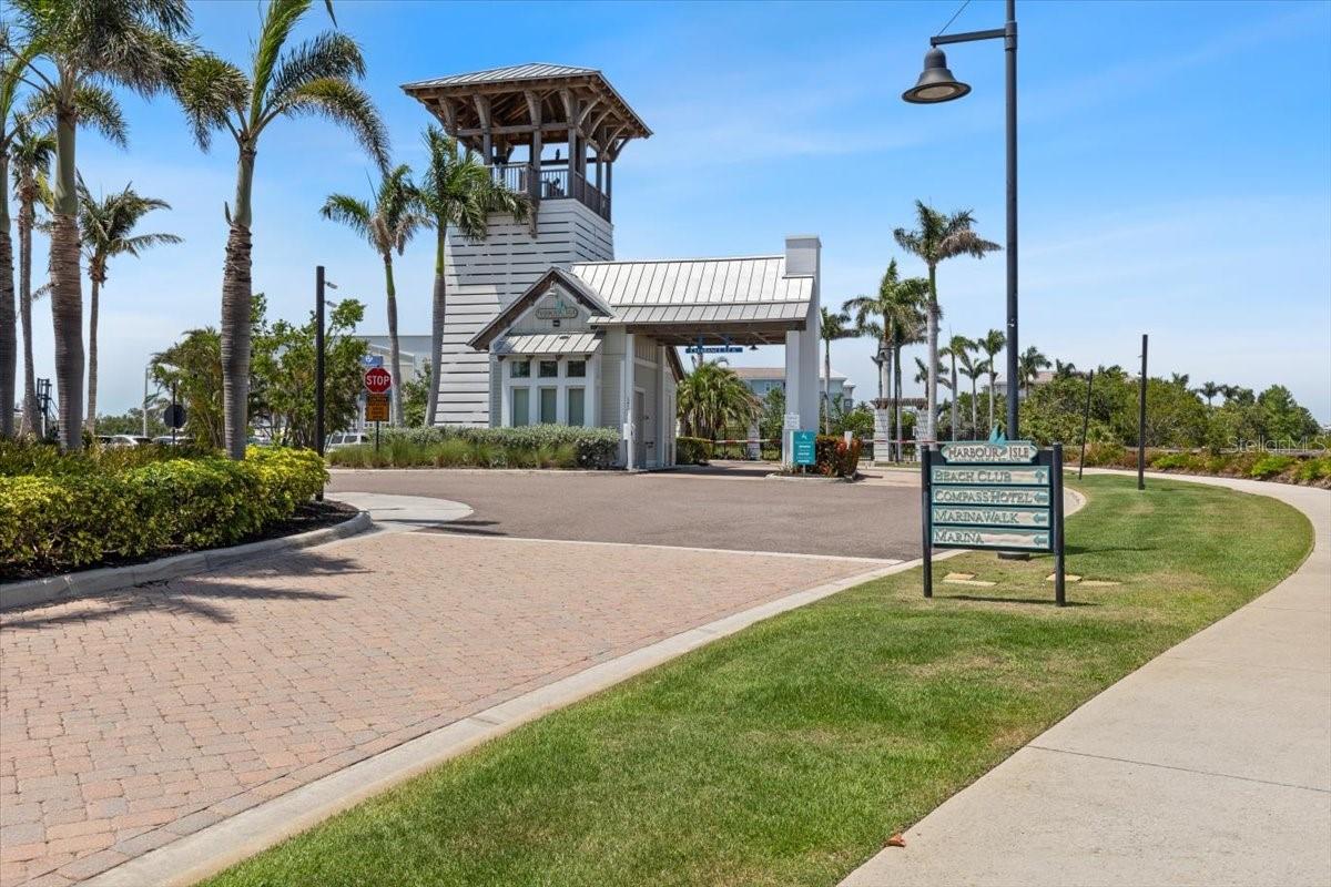 MANGROVE WALK ON HARBOUR ISLE PH 7 - Residential