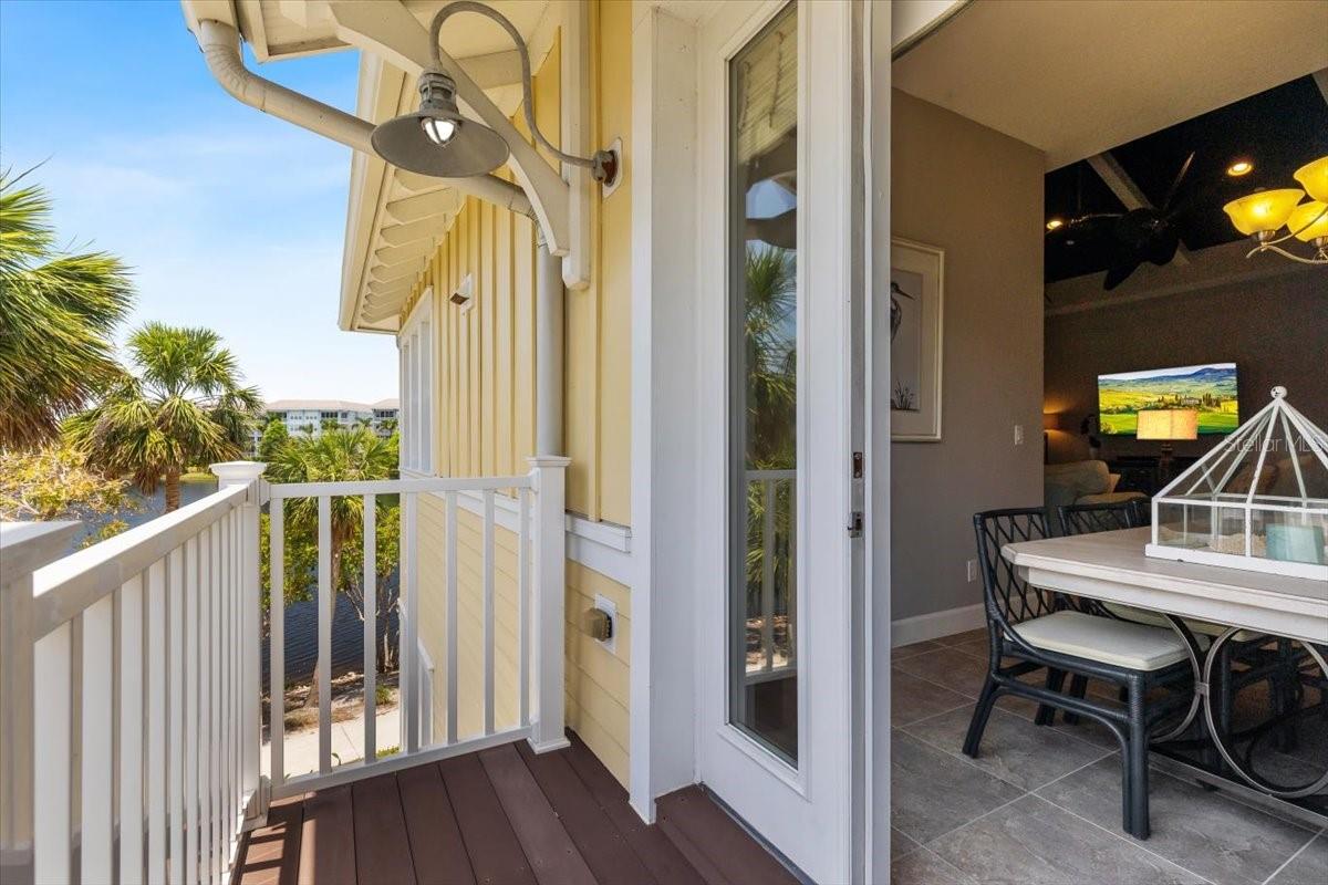 MANGROVE WALK ON HARBOUR ISLE PH 7 - Residential