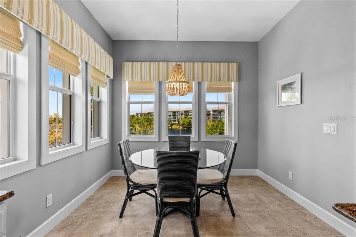 MANGROVE WALK ON HARBOUR ISLE PH 7 - Residential