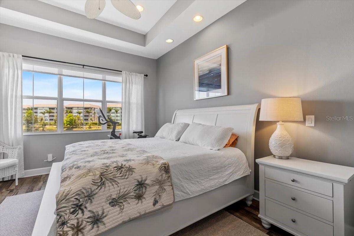 MANGROVE WALK ON HARBOUR ISLE PH 7 - Residential