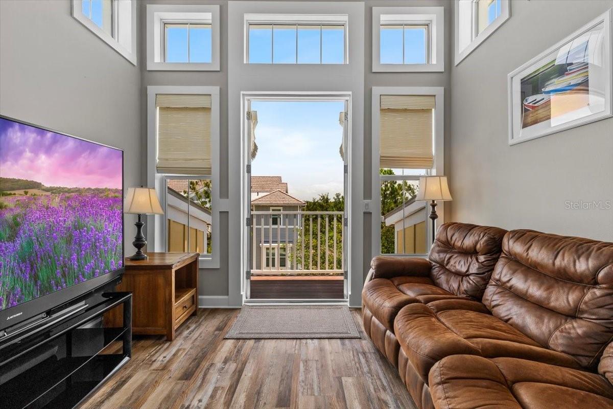 MANGROVE WALK ON HARBOUR ISLE PH 7 - Residential