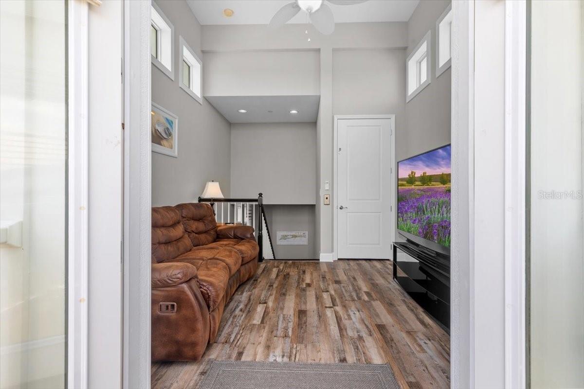 MANGROVE WALK ON HARBOUR ISLE PH 7 - Residential