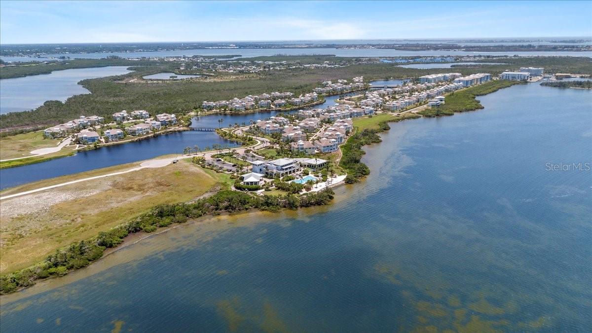 MANGROVE WALK ON HARBOUR ISLE PH 7 - Residential