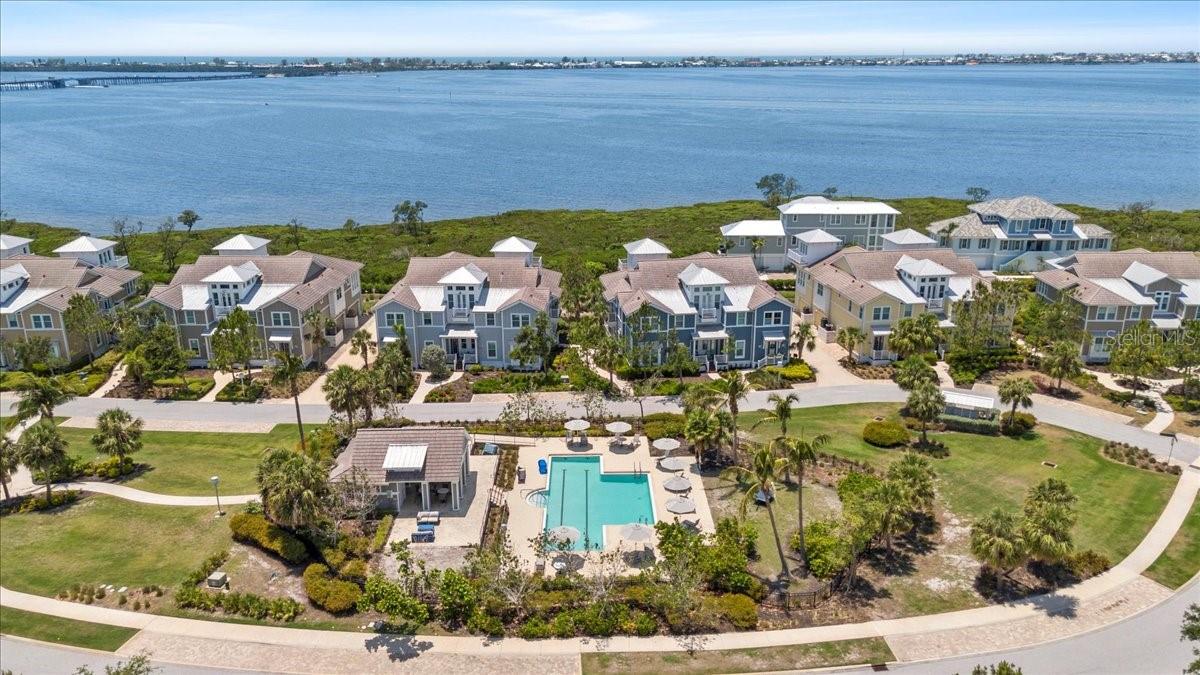 MANGROVE WALK ON HARBOUR ISLE PH 7 - Residential