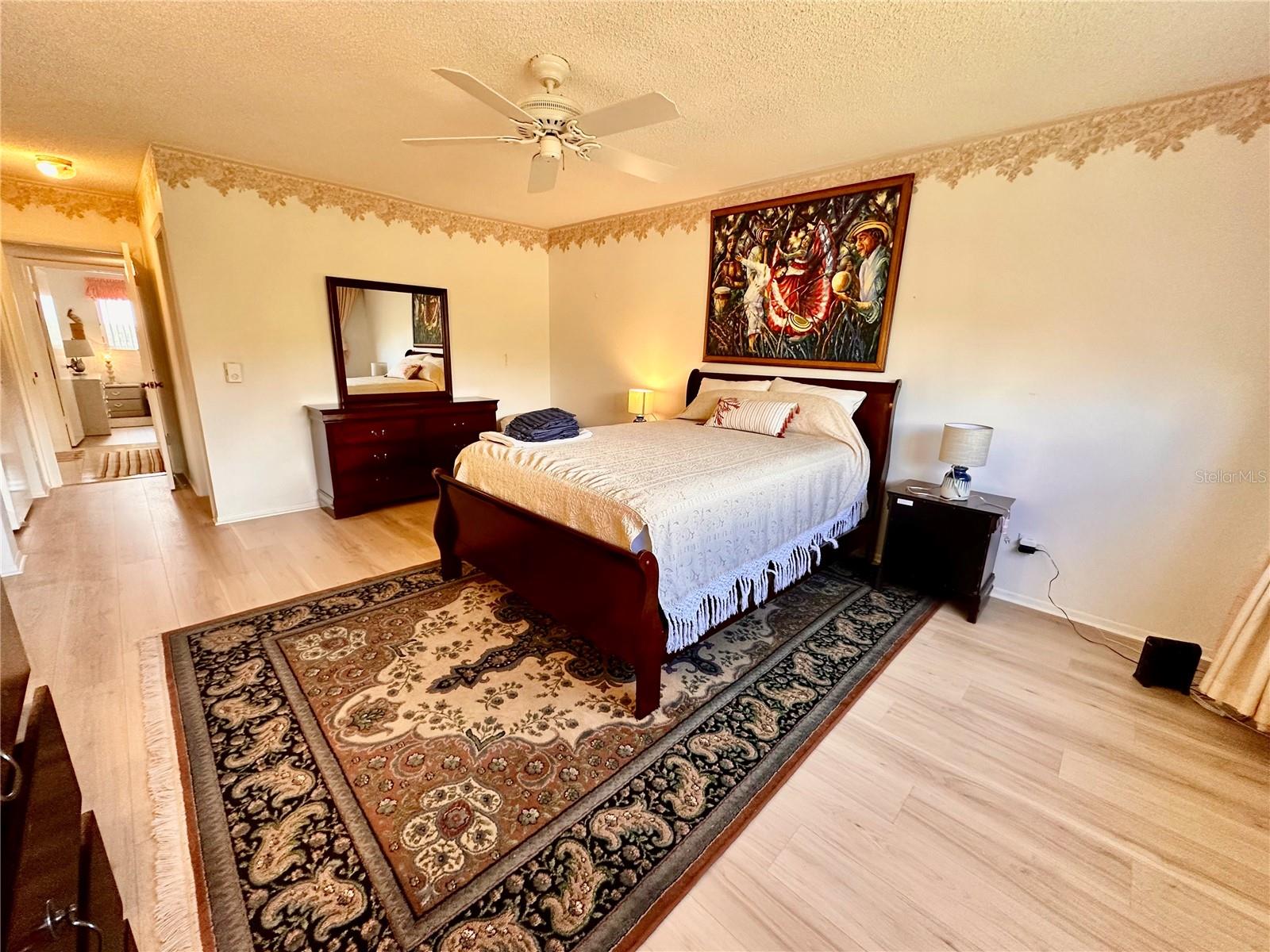 ON TOP OF THE WORLD - Residential Lease